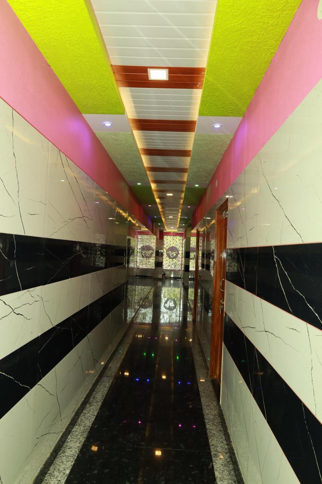 Hotel Rv Residency Wodapatti Exteriér fotografie